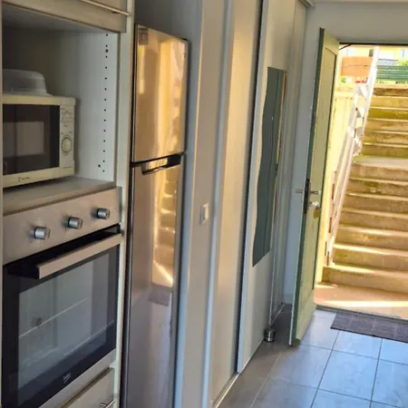 Apartmán T2, Superbe Vue Renovee, Parking, Clim, Piscine *