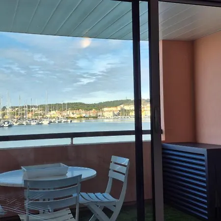 T2, Superbe Vue Renovee, Parking, Clim, Piscine آجد