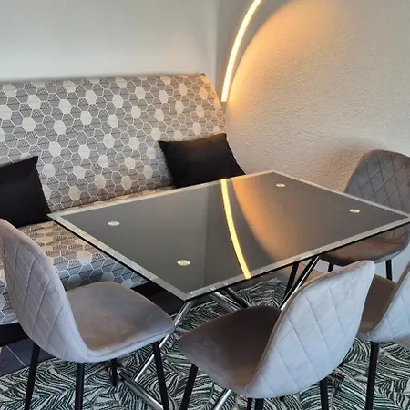 Apartmán T2, Superbe Vue Renovee, Parking, Clim, Piscine *